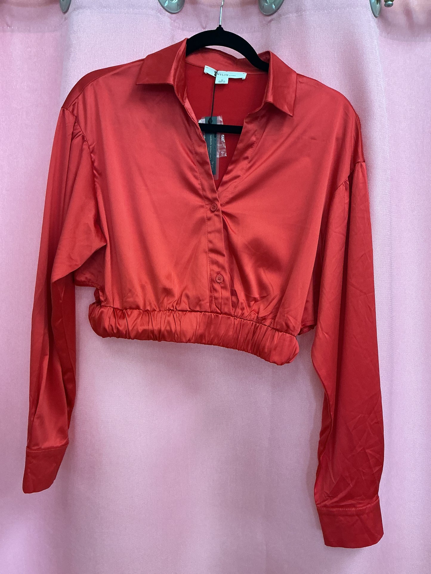 Camisa de seda corta