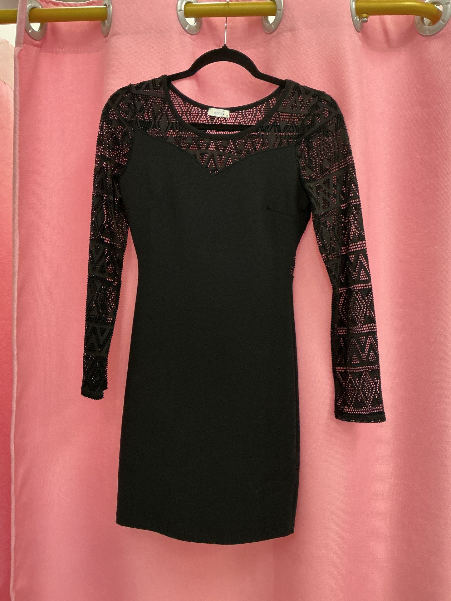 Vestido manga larga de encaje