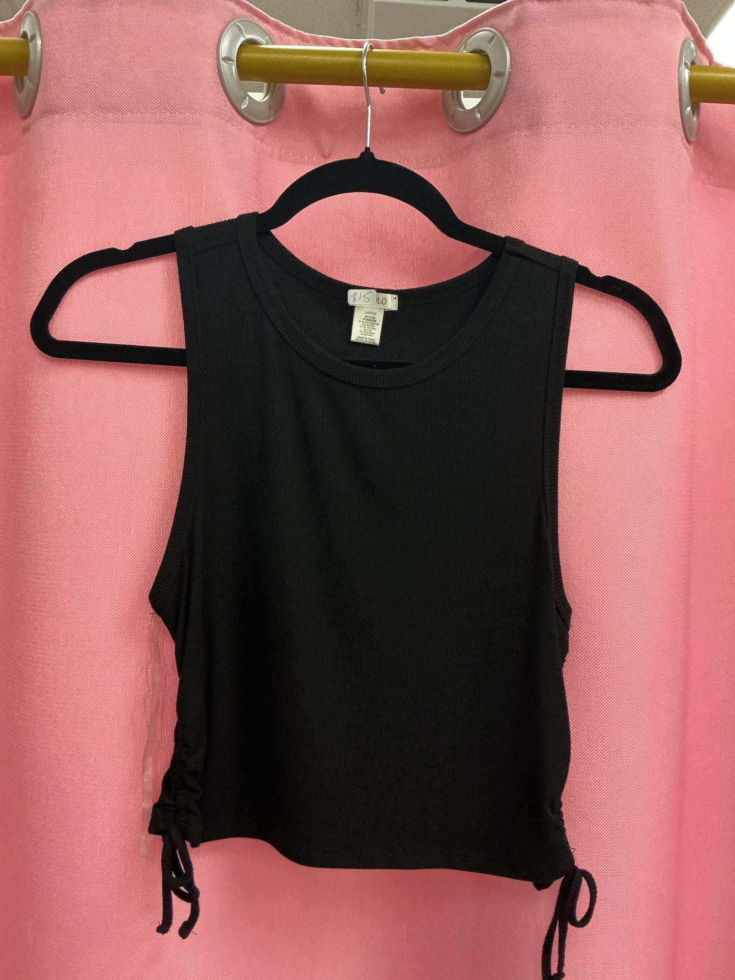 Franela sin mangas con arruines laterales