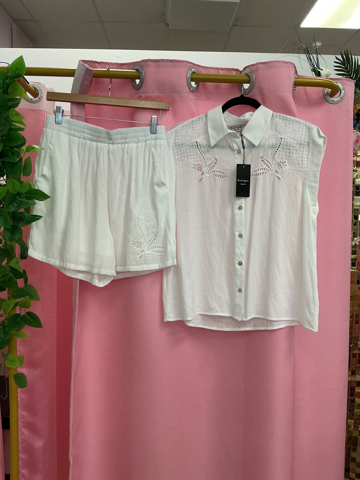 Set short y camisa de botones sin mangas