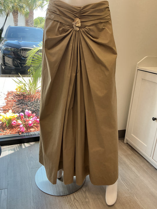 Maxi Falda Fruncida Detalle Flor Dorada