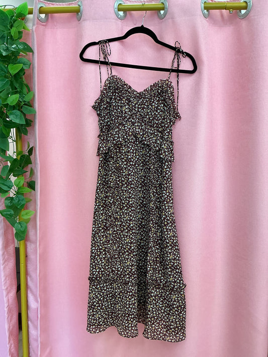 Vestido floral vinotinto
