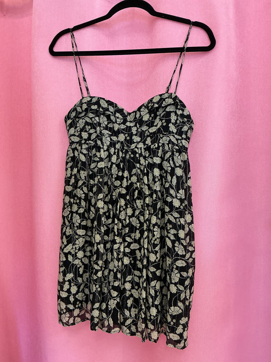 Vestido floral corto