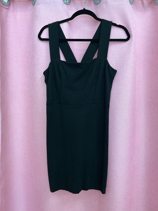 Vestido negro cruzado