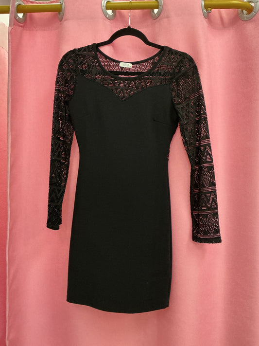 Vestido manga larga de encaje