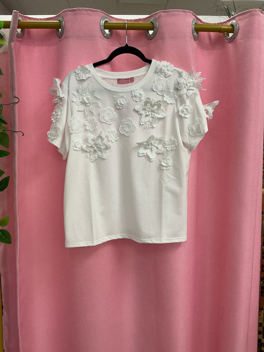 Franela blanca con flores