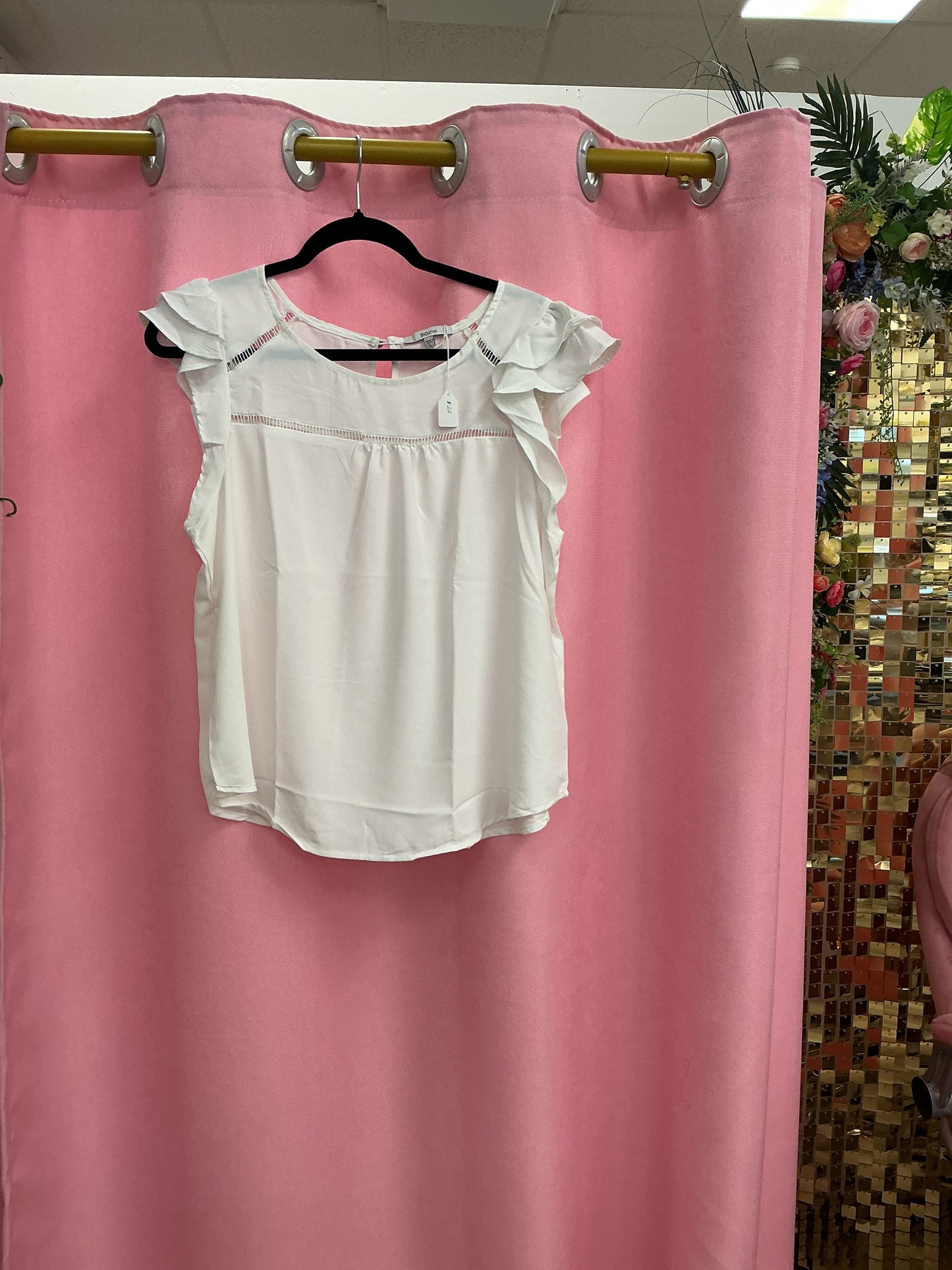 Blusa color hueso mangas corta