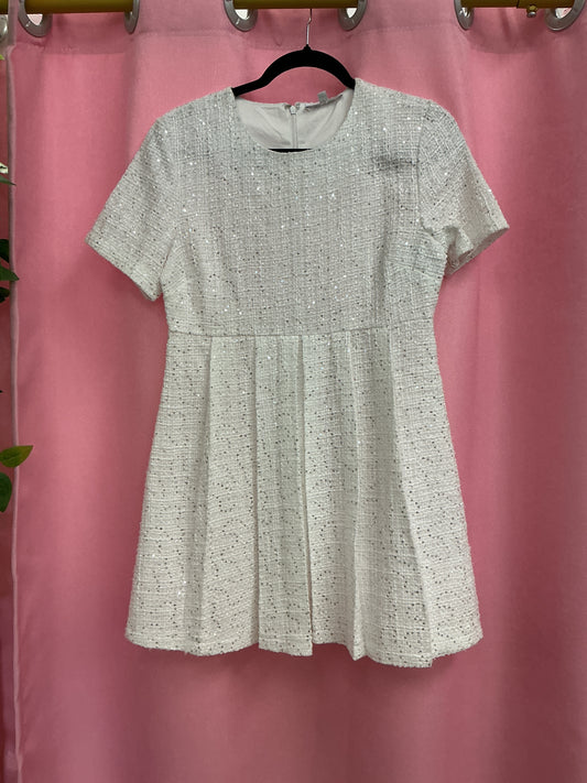 Vestido corto brillante con lentejuelas