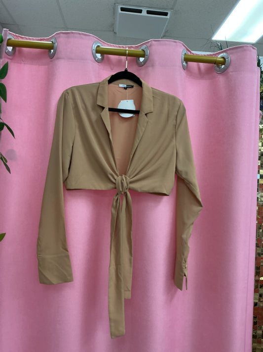 Blusa anudada