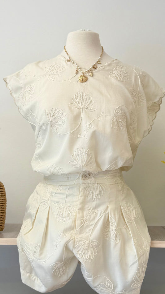 Outline Ivory Set