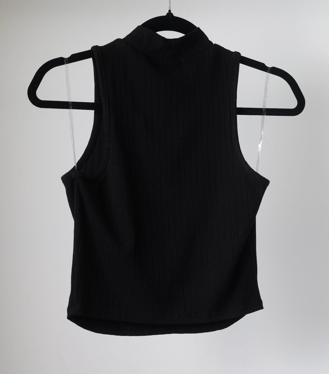 Turtle-neck tank-top
